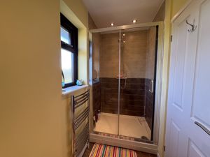 En Suite- click for photo gallery